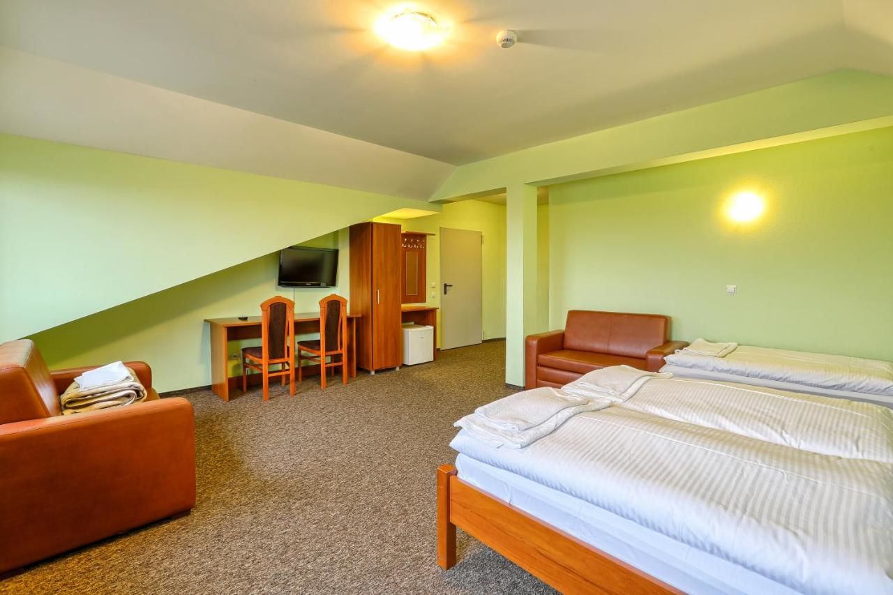 Отель Hotel Tenis Chrząstowice-36