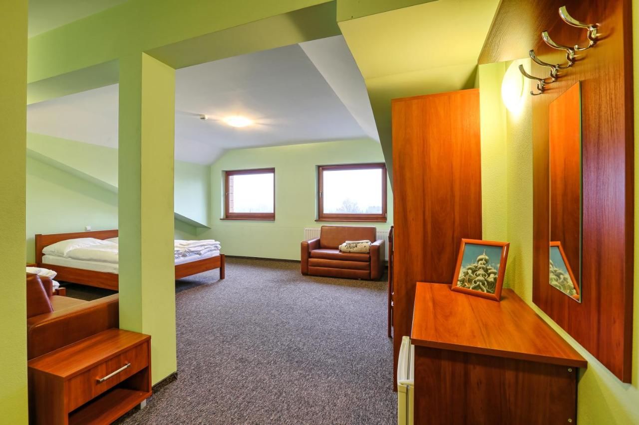 Отель Hotel Tenis Chrząstowice