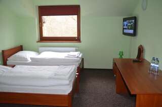 Отель Hotel Tenis Chrząstowice Стандартный двухместный номер с 1 кроватью или 2 отдельными кроватями-1